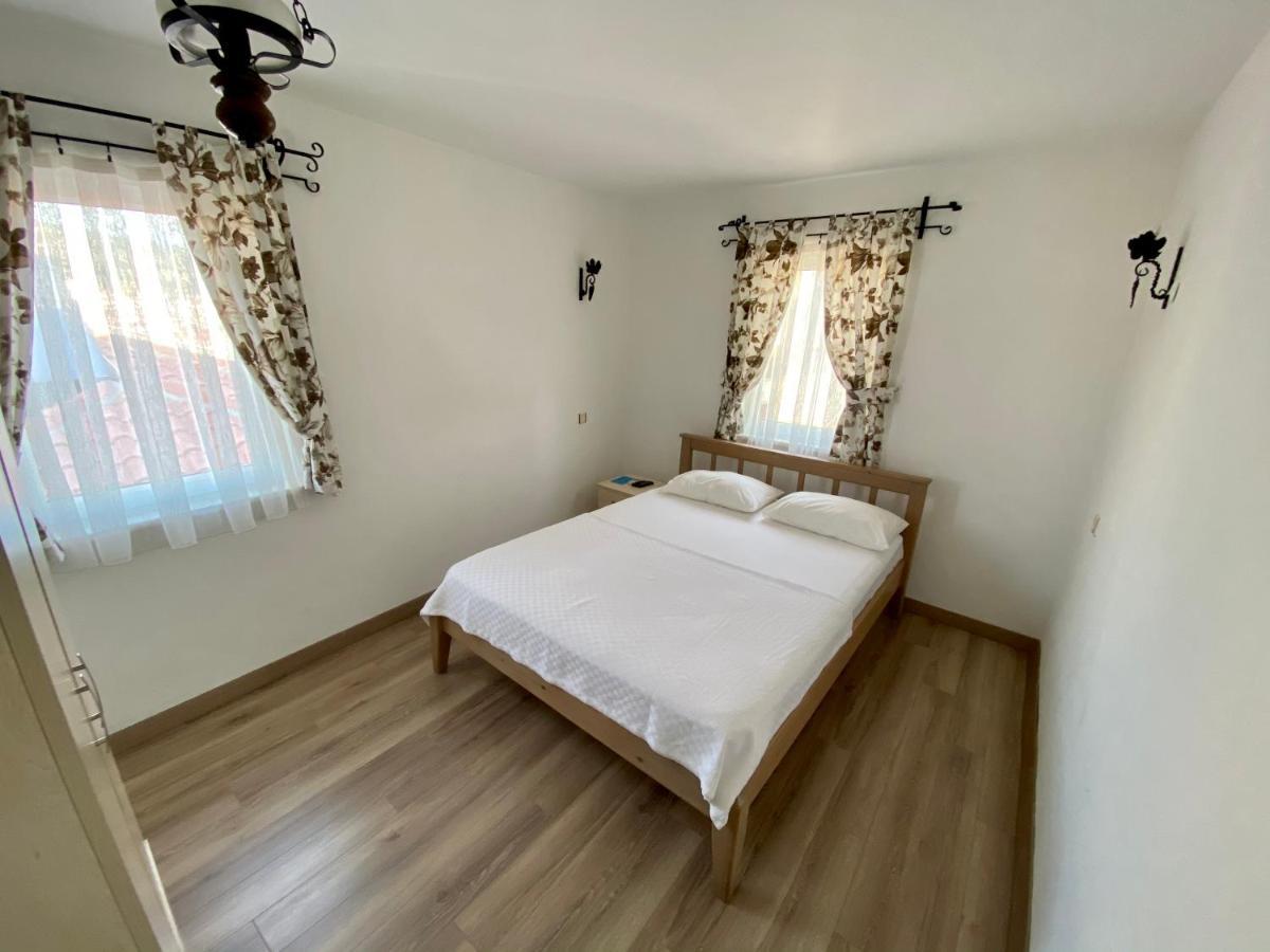 Ada Hotel Bozcaada Bagian luar foto