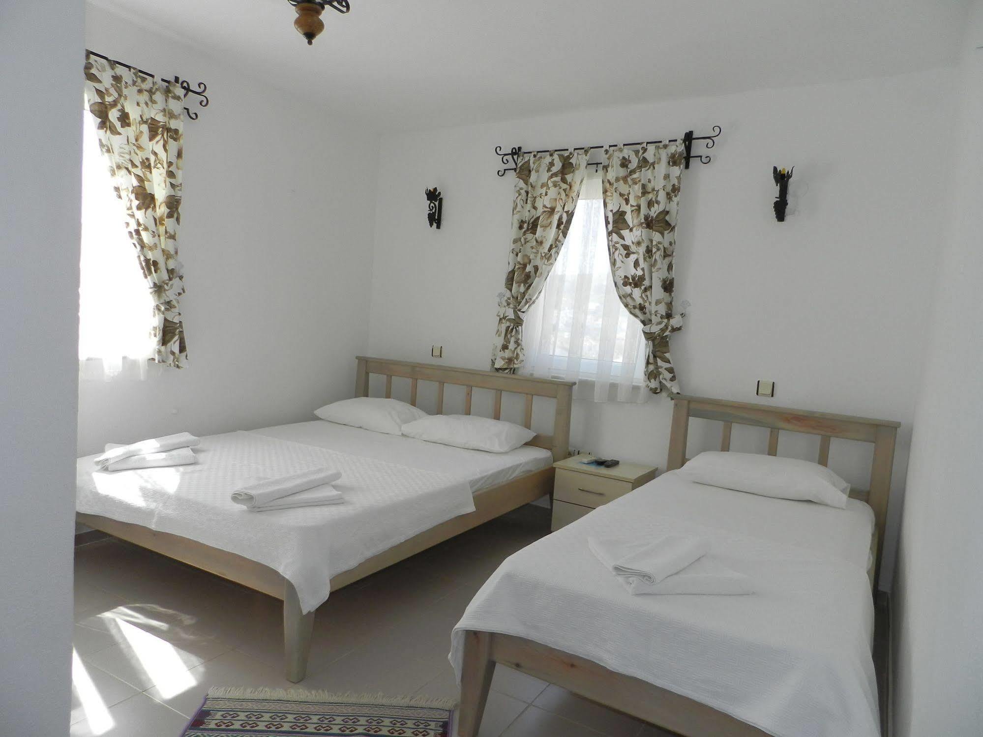 Ada Hotel Bozcaada Bagian luar foto