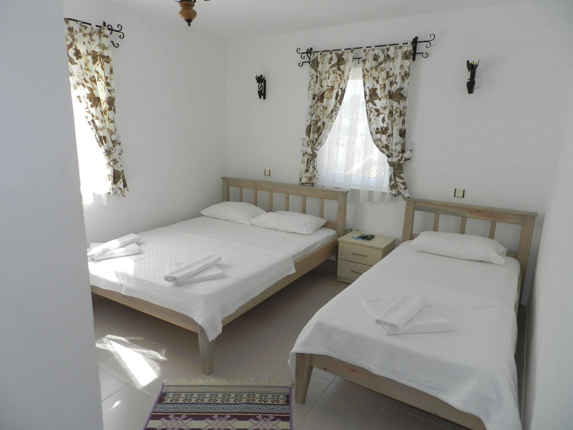Ada Hotel Bozcaada Bagian luar foto